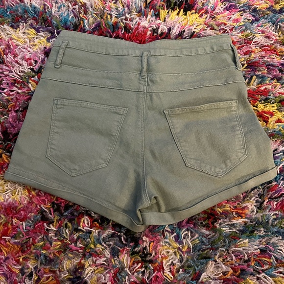 High waist shorts - Picture 2 of 2